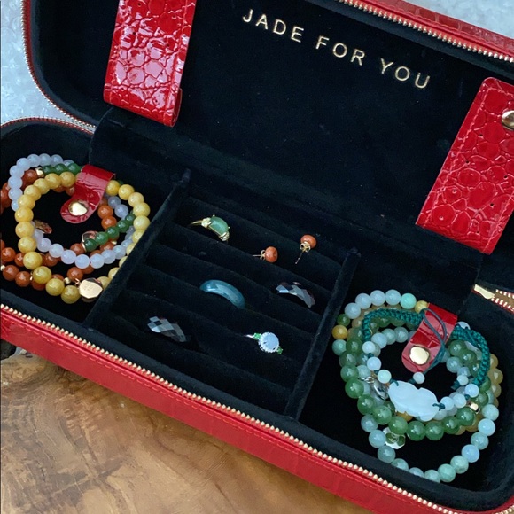 Meet your Posher, Kasira - Picture 3 of 3